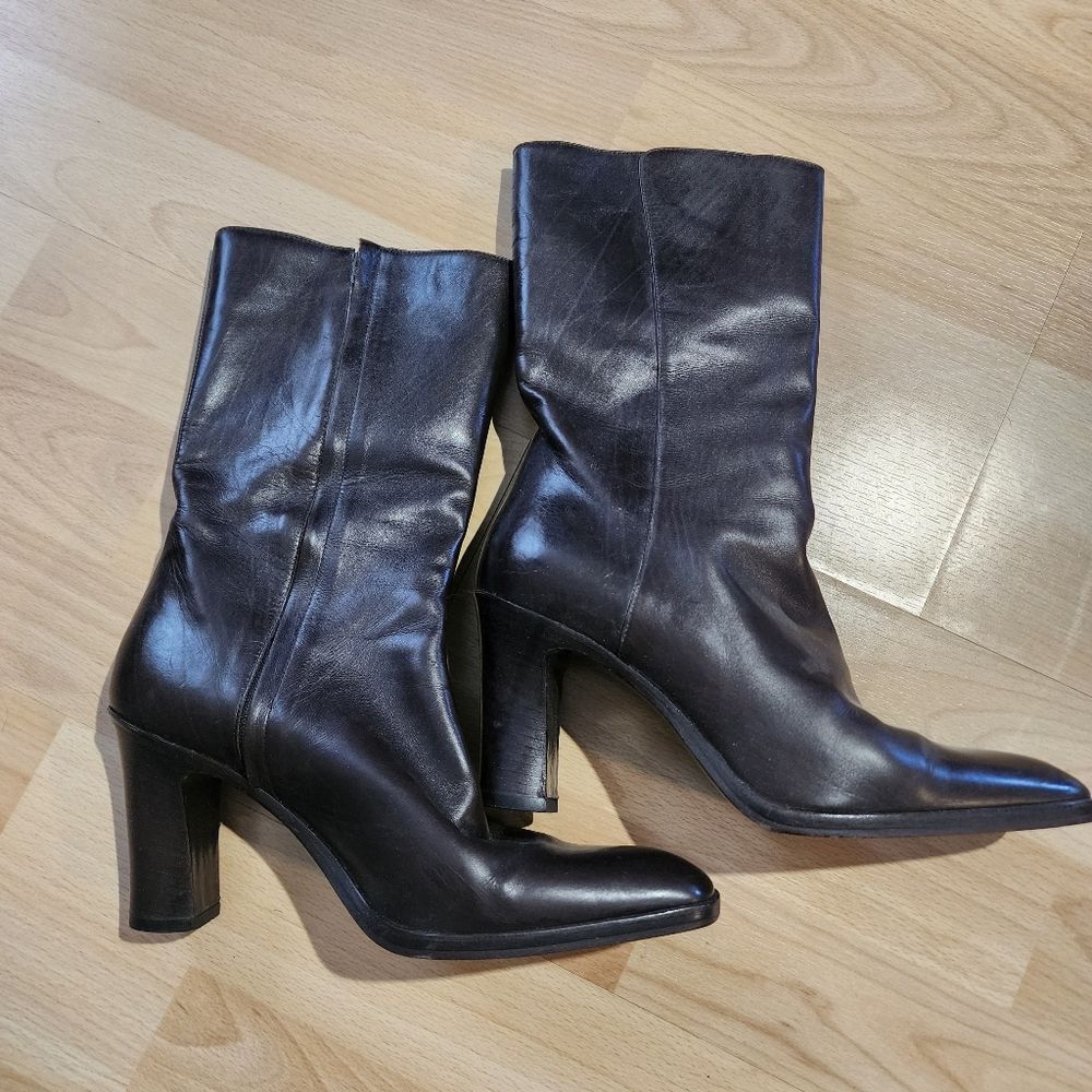 DONNA KARAN leather ankle boots